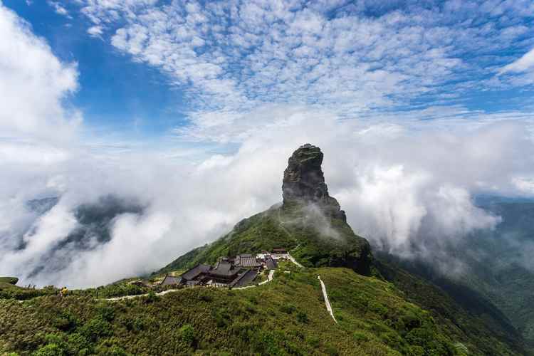 均给世人,以无穷魅力和巨大话惑,由此形成独特的梵净山文化