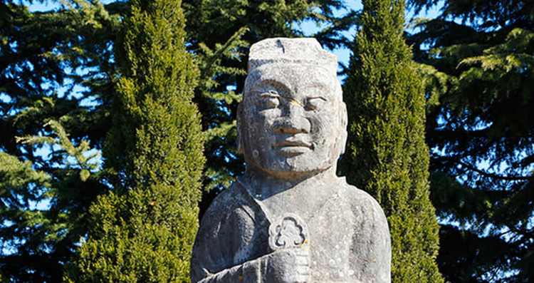 崔景岳,旬邑县城关镇东关村人,又名崔廷儒,1927年