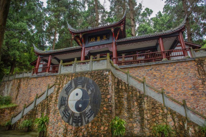 鶴鳴山,為中國道教發源地,屬道教名山.