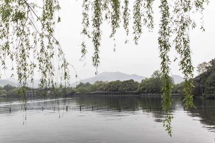 杭州西湖十大景點有什麼典故