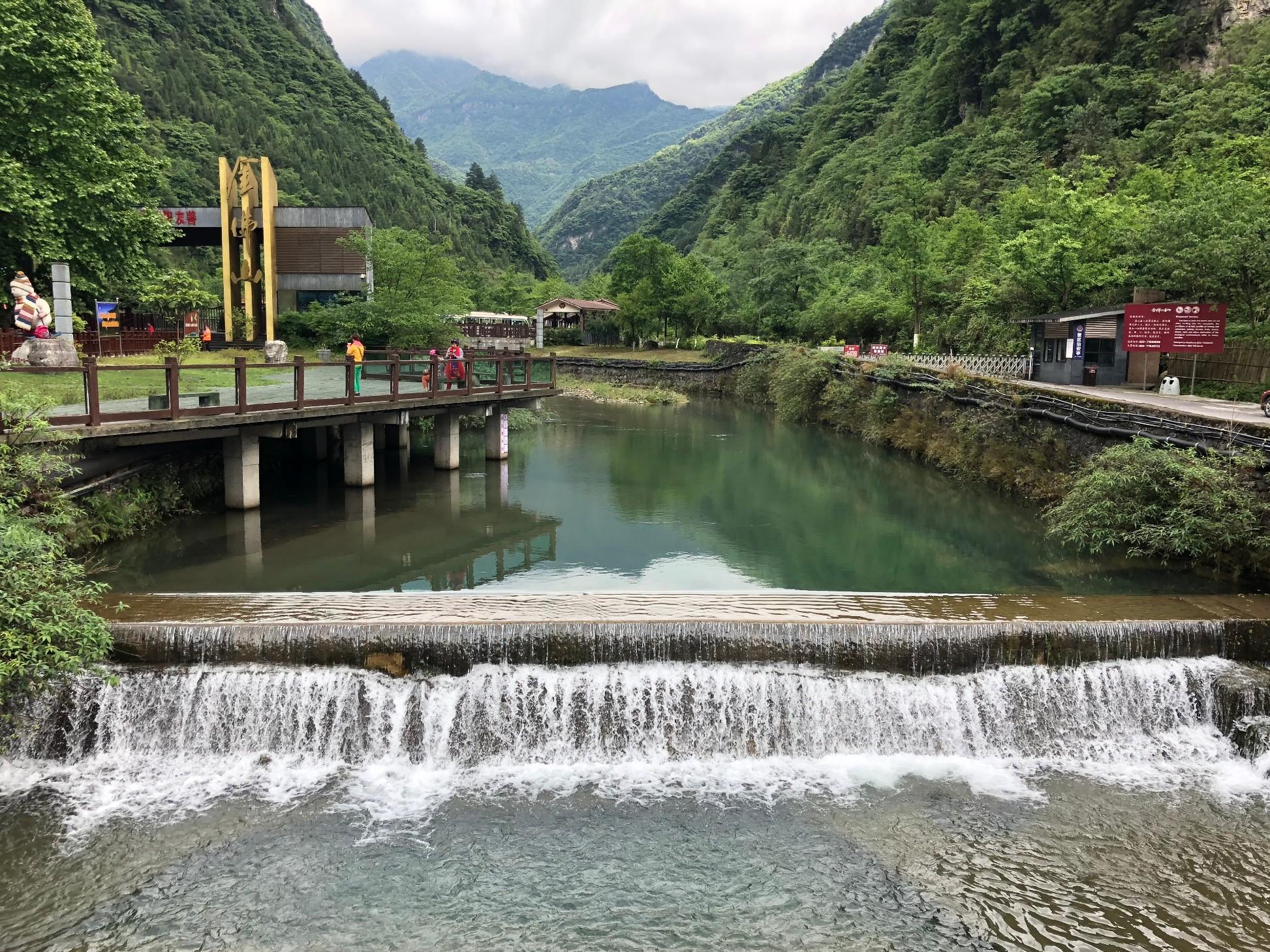 金佛山北坡和西坡区别